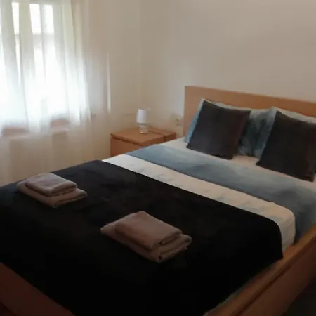 펜션 Alina Leku Zaratamo