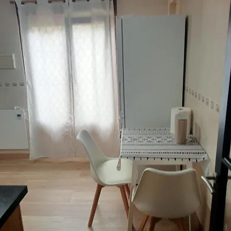 بيت للعطل Alina Leku *