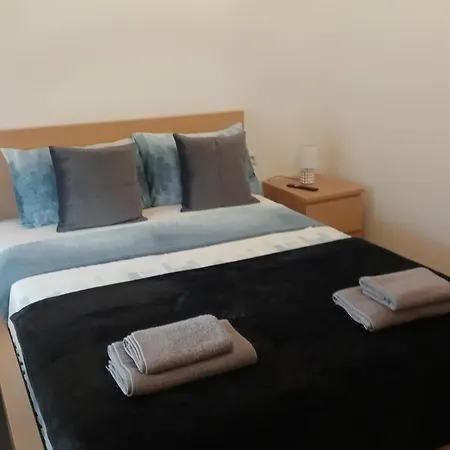 بيت للعطل Alina Leku *